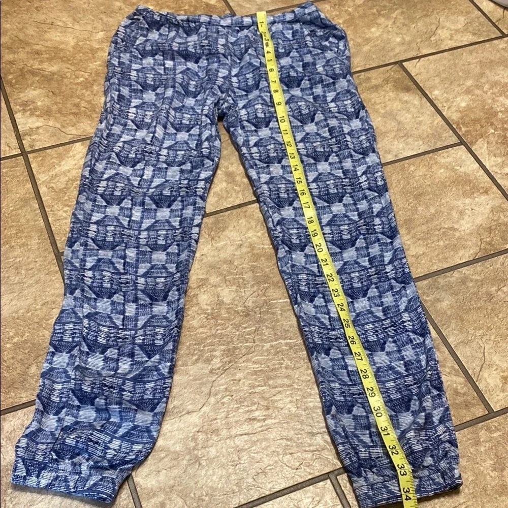 Kids Old Navy Blue and White Patterned Jogger Pants Cozy Resortwear